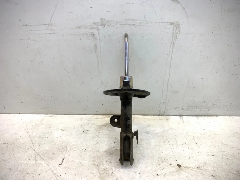 Амортизатор Toyota Rav4 2012-2019 40