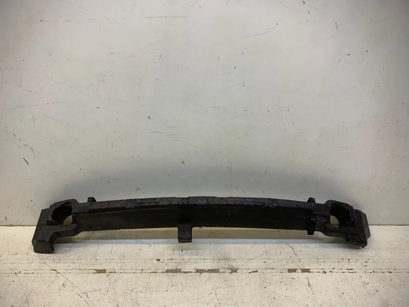 Абсорбер бампера Toyota Rav4 2012-2019 40