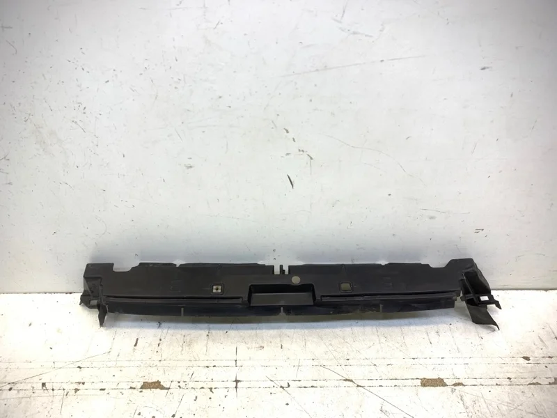 Дефлектор радиатора Toyota Rav4 2012-2019 40