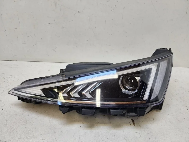 Фара Hyundai Elantra 2015-2019 6