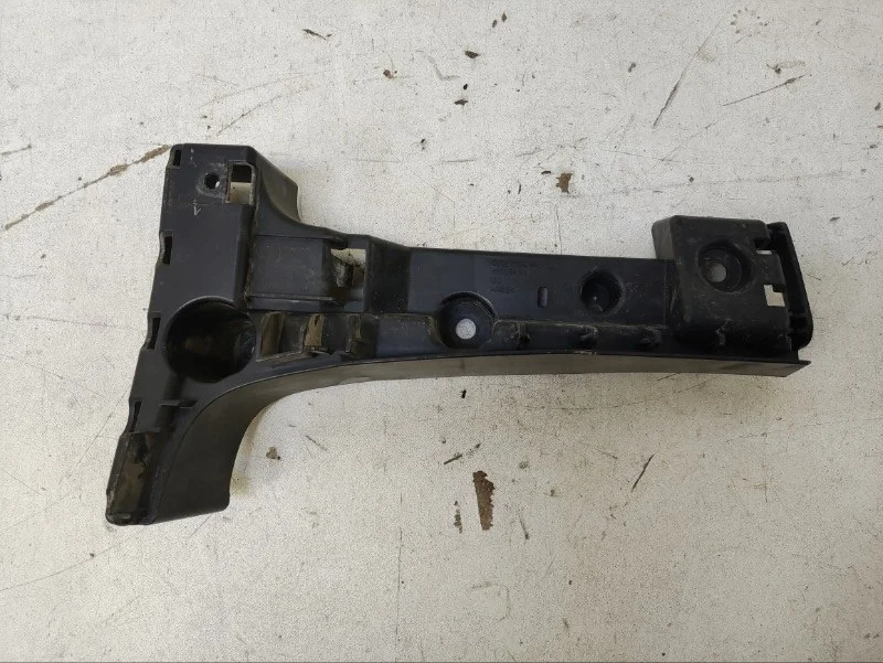 Кронштейн бампера BMW X5 2007- E70