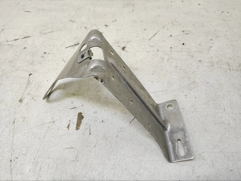 Кронштейн BMW X5 2006-2013 E70