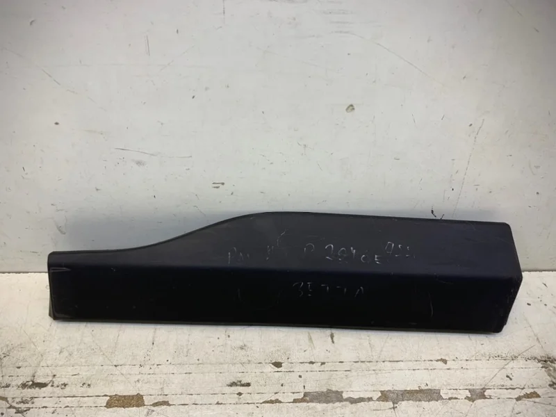 Накладка двери Toyota Rav4 2018 - 2023 50