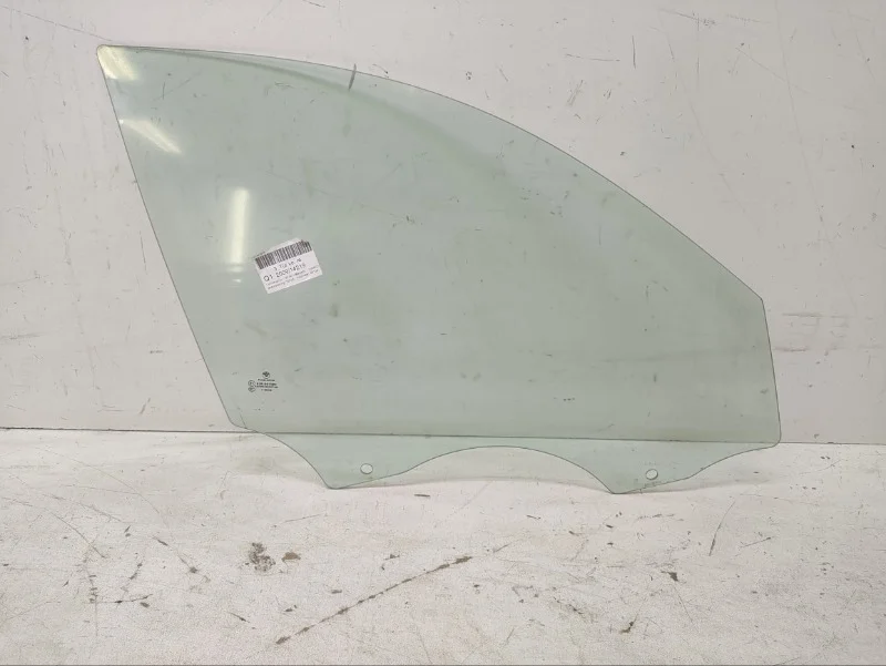 Стекло BMW 3er 2005-2012 E90