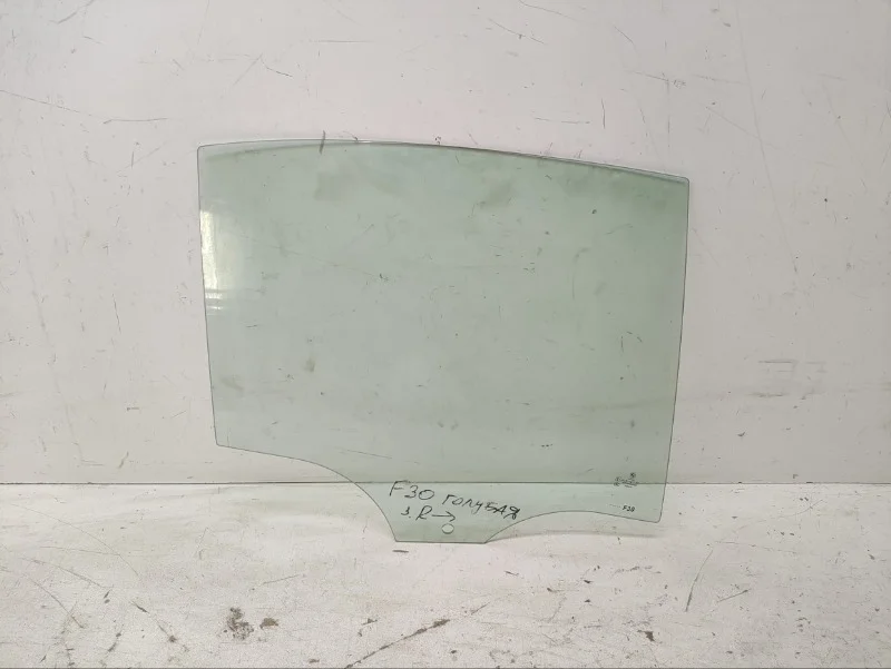 Стекло BMW 3er 2011- F30