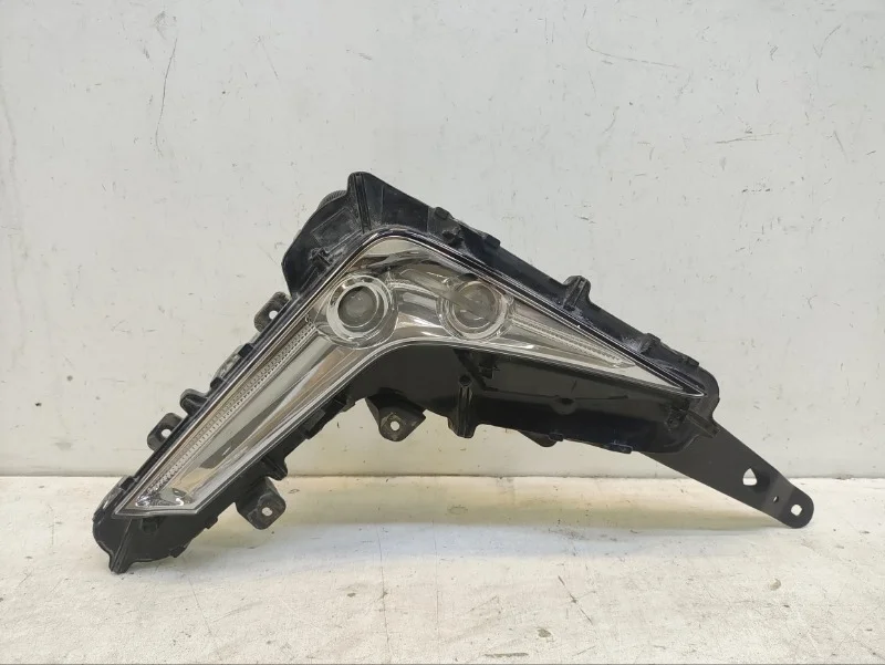 Фара противотуманная Lexus LX570 2016-2022 3