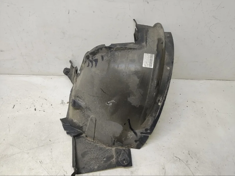 Подкрылок BMW X5 2006-2013 E70