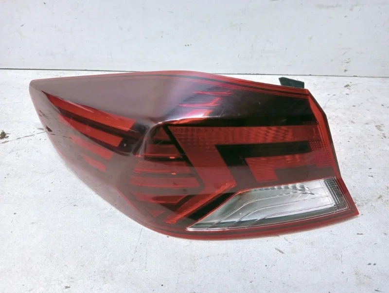 Фонарь Hyundai Elantra 2018-2020 6