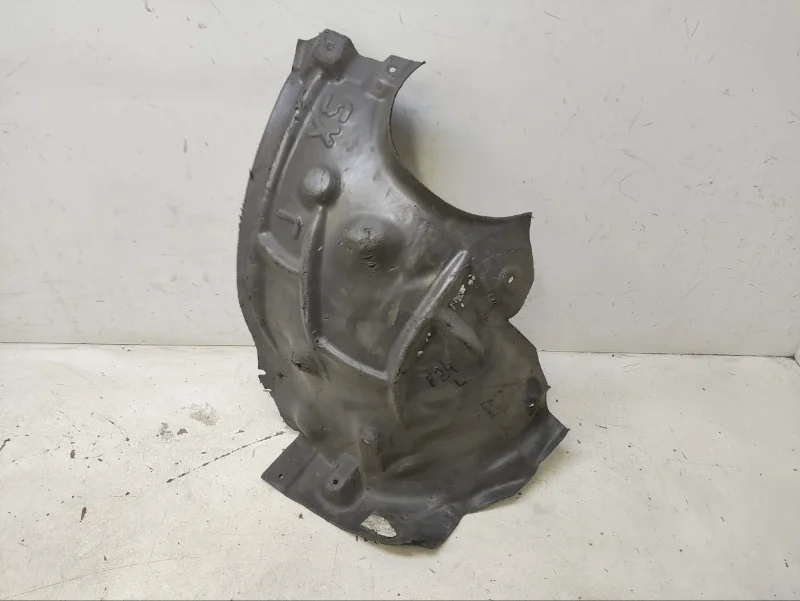 Подкрылок BMW 1er 2011- F20