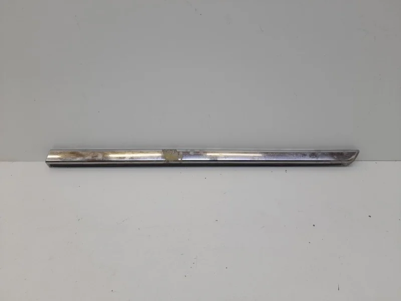 Молдинг двери Toyota Land Cruiser 2015-2021 200