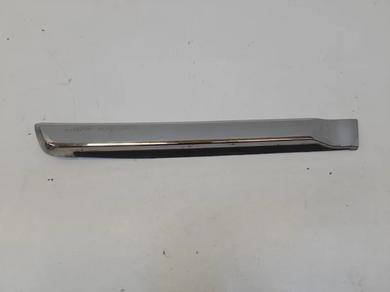 Молдинг двери Toyota Land Cruiser 2015-2021 200