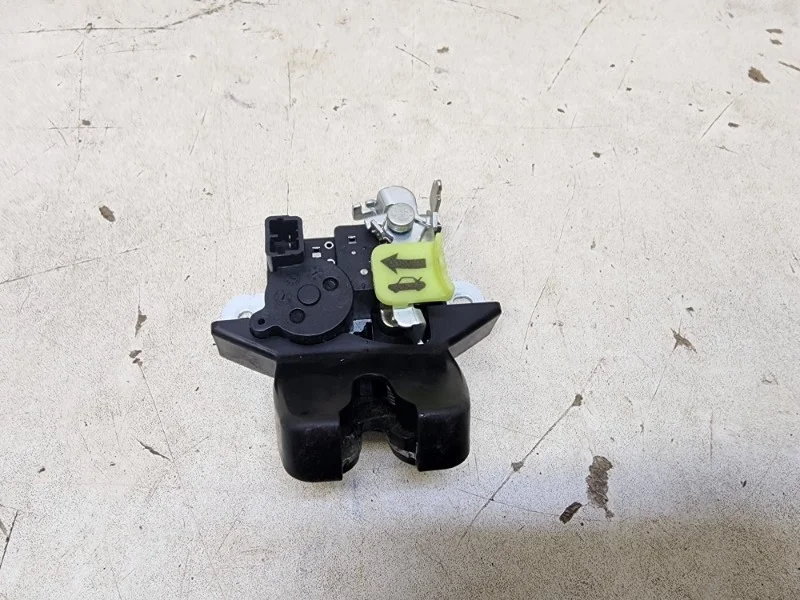 Замок багажника Hyundai Elantra 2016-2018