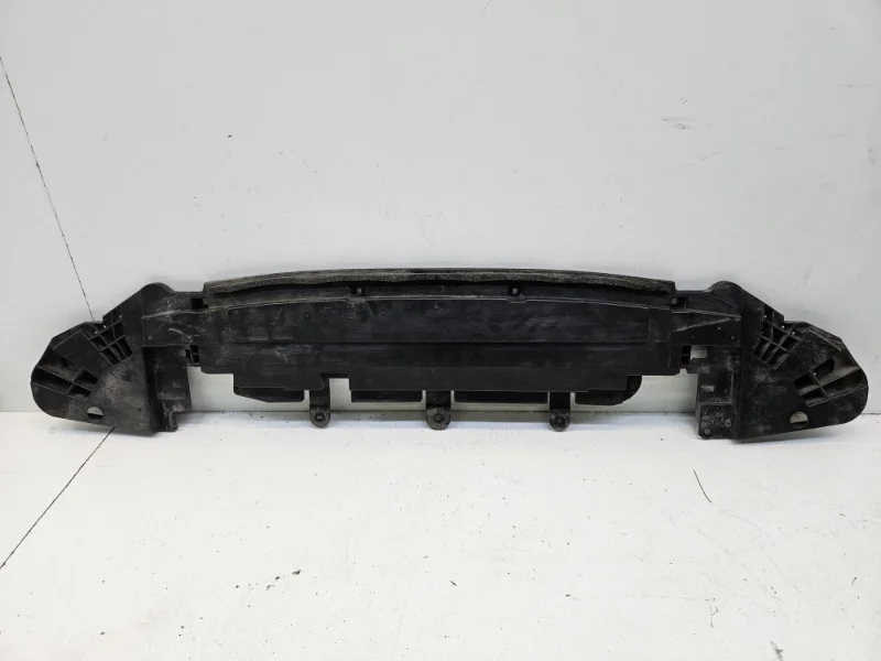 Пыльник бампера Toyota Camry 2017-2024 70