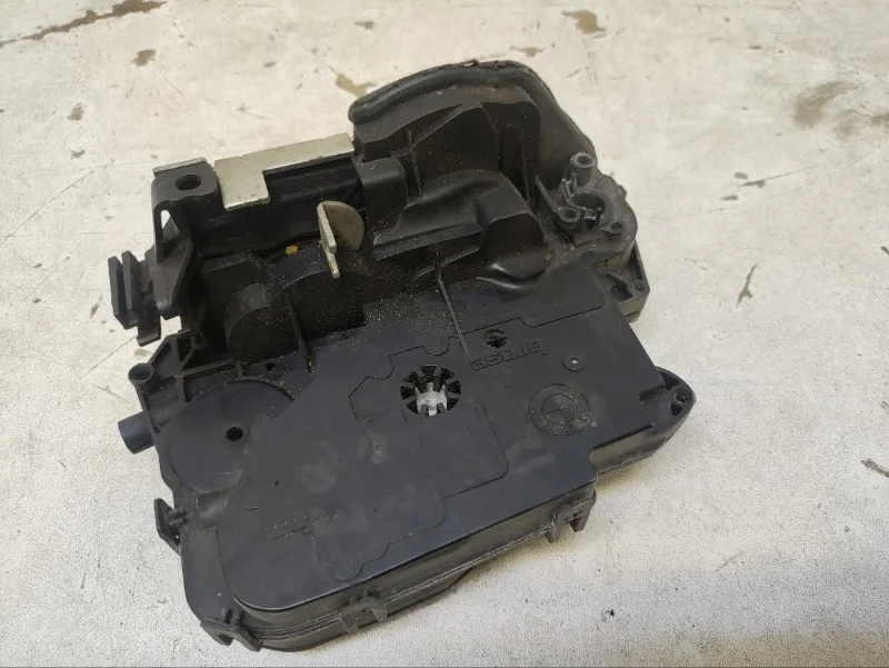Замок двери BMW 3er 2005-2013 E90