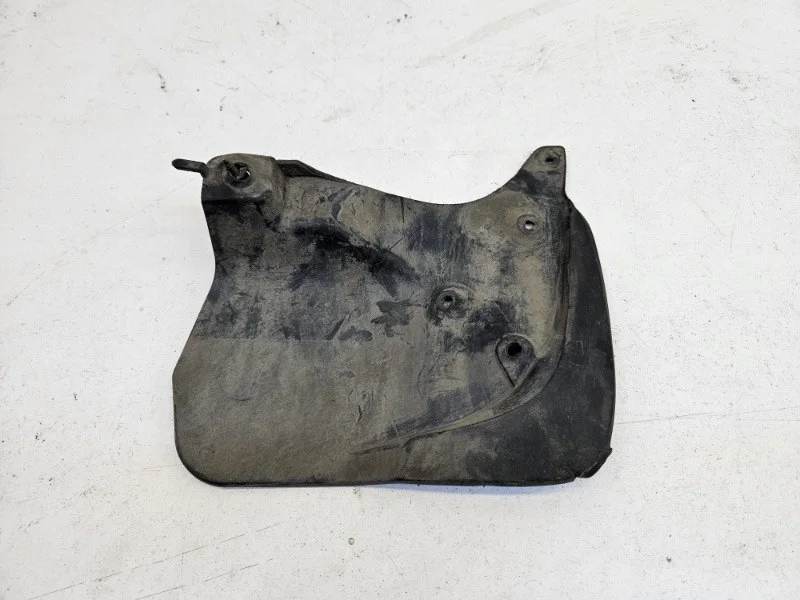 Брызговик Toyota Land Cruiser 2012-2021 200