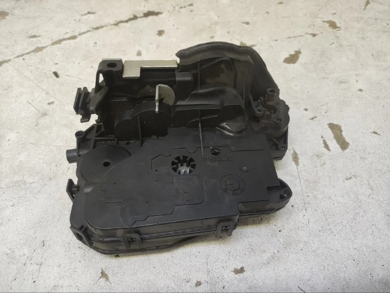 Замок двери BMW 5er 2009-2013 F10