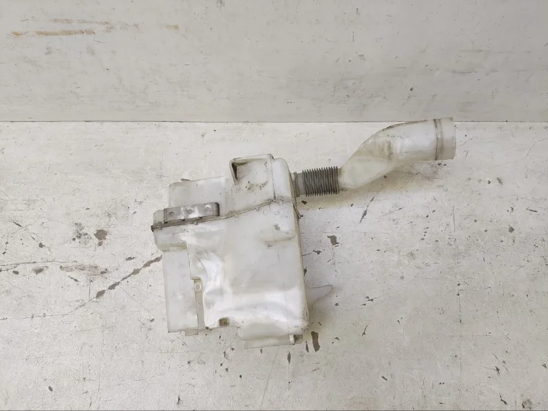 Бачок омывателя Subaru Forester 2007-2011 3