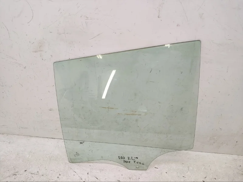 Стекло BMW X5 2006-2013 E70