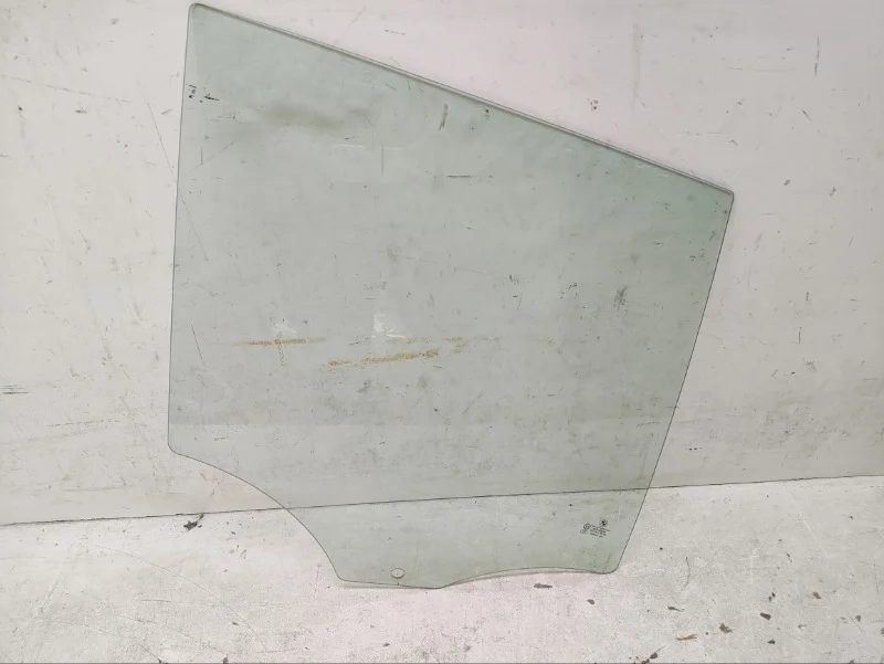 Стекло BMW 5er 2009-2017 F10