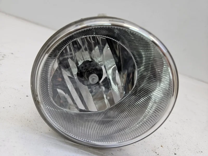 Фара противотуманная Toyota Rav4 2015-2019 40