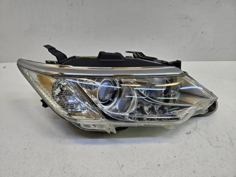 Фара Toyota Camry 2014-2018 55