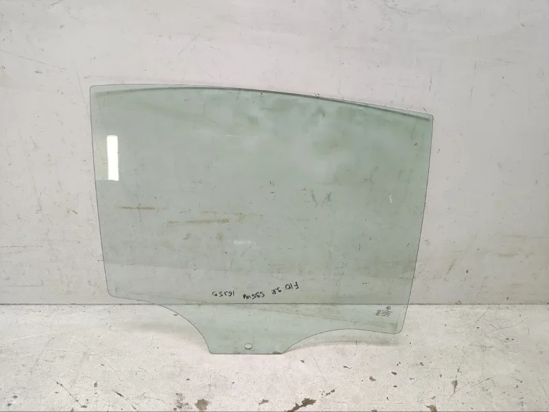 Стекло BMW 5er 2009-2017 F10