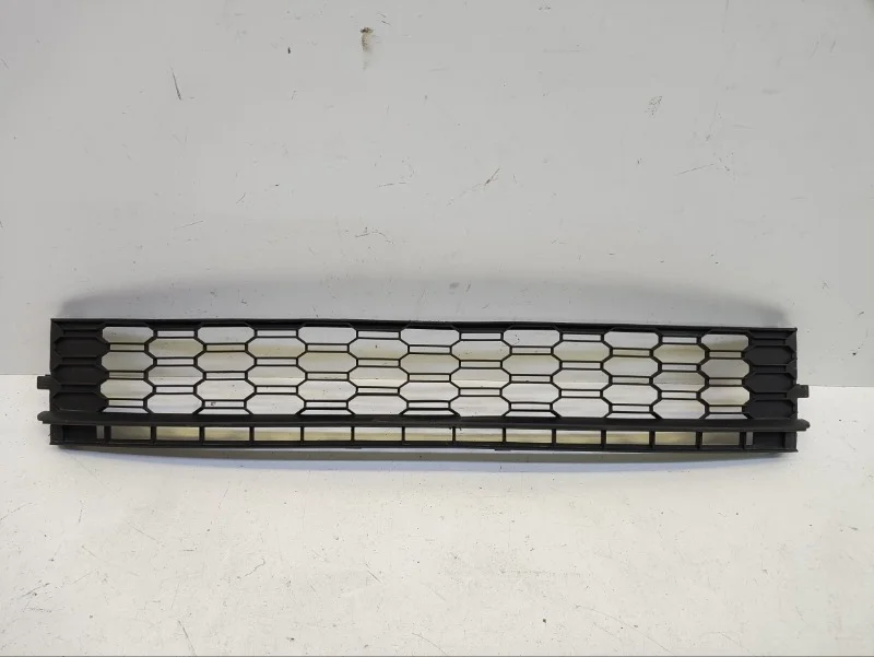 Решетка бампера Skoda Rapid 2017-2020