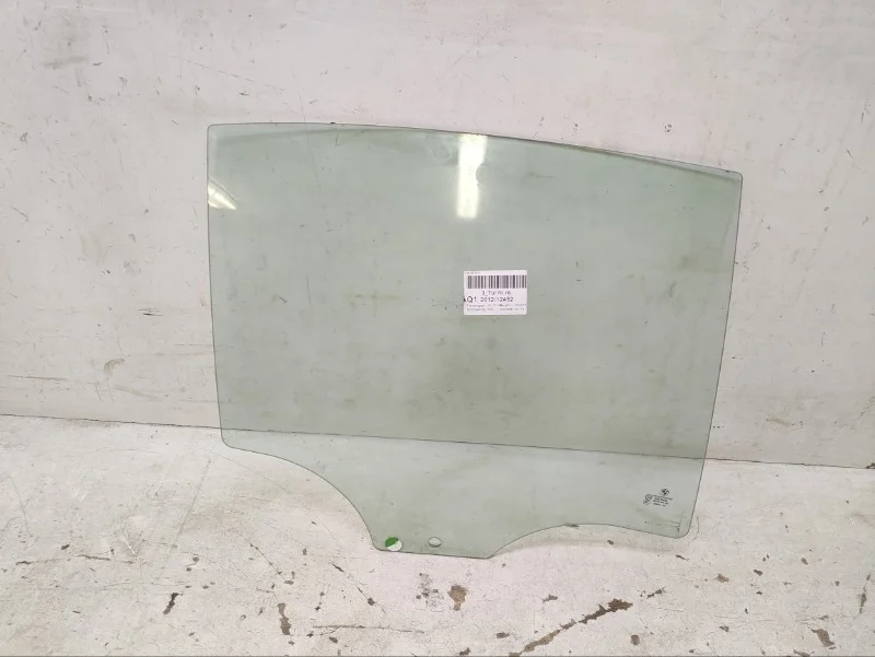 Стекло BMW 5er 2009-2017 F10