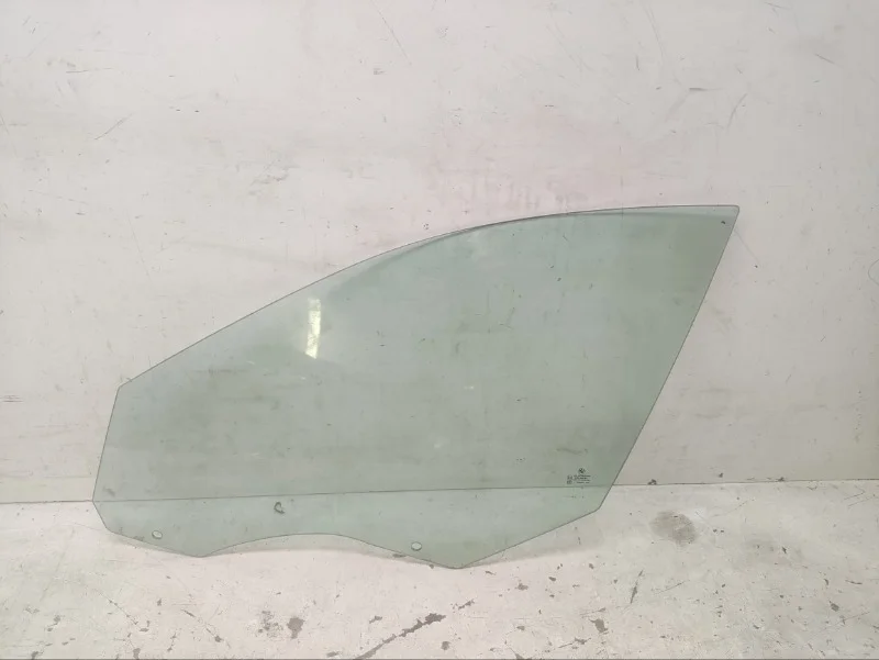 Стекло BMW 5er 2009-2017 F10