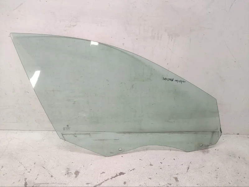 Стекло BMW 5er 2009-2017 F10