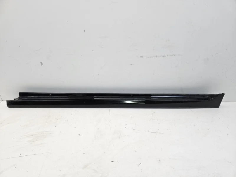 Накладка порога Toyota Camry 2017-2024 70