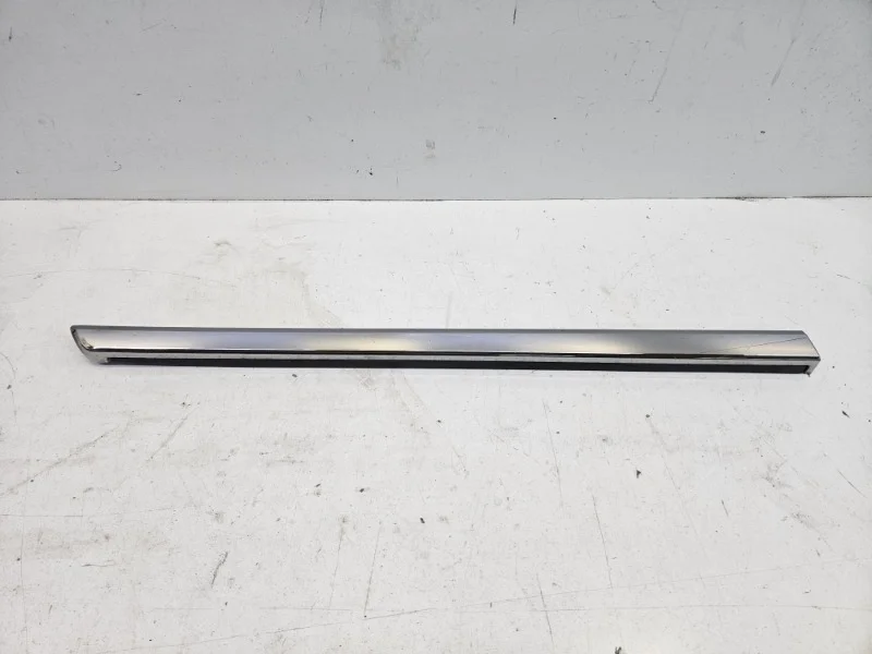 Молдинг двери Toyota Land Cruiser 2007-2021