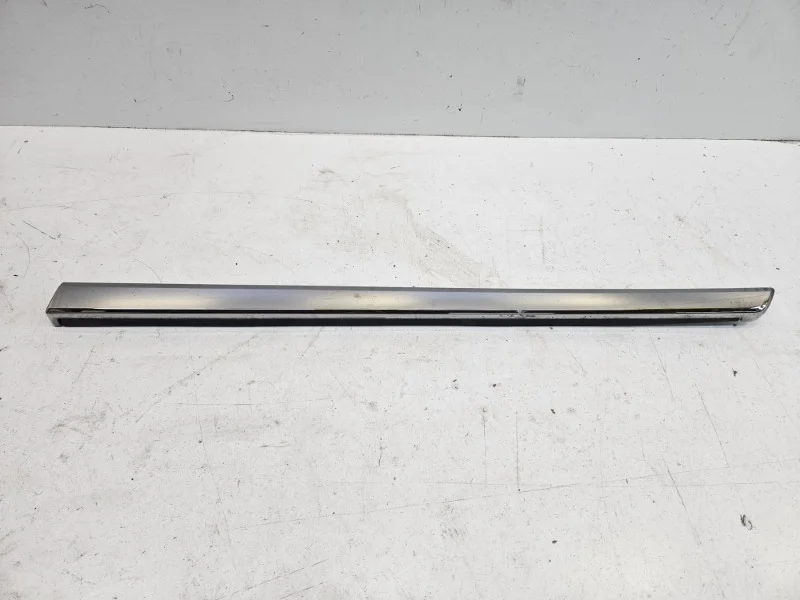 Молдинг двери Toyota Land Cruiser 2007-2021