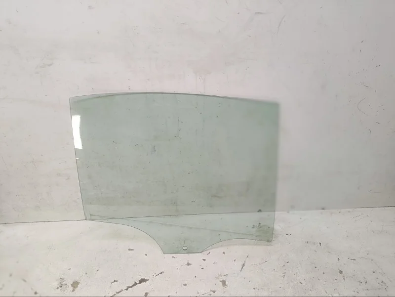 Стекло BMW 3er 2011- F30