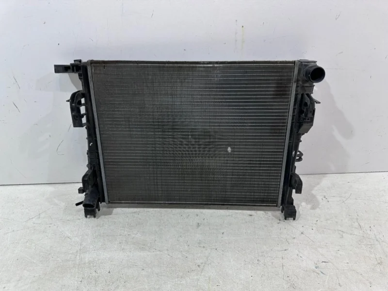 Радиатор охлаждения Renault Kaptur 2016-