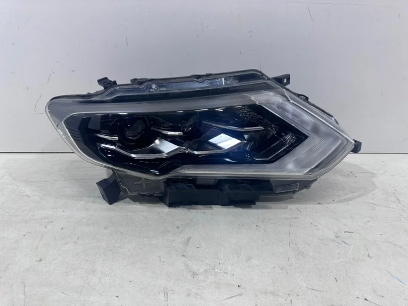 Фара Nissan X-Trail 2017 T32