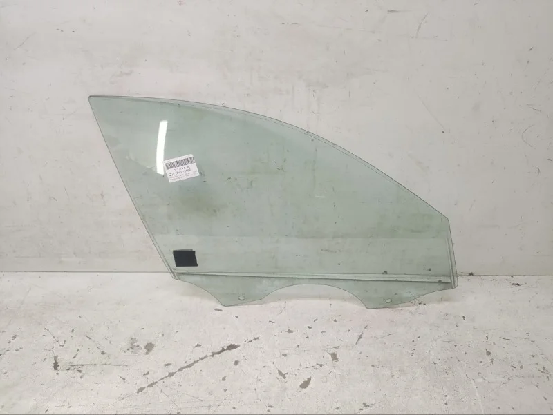 Стекло BMW 3er 2005-2012 E90