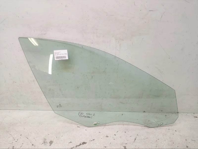 Стекло BMW 5er 2009-2017 F10