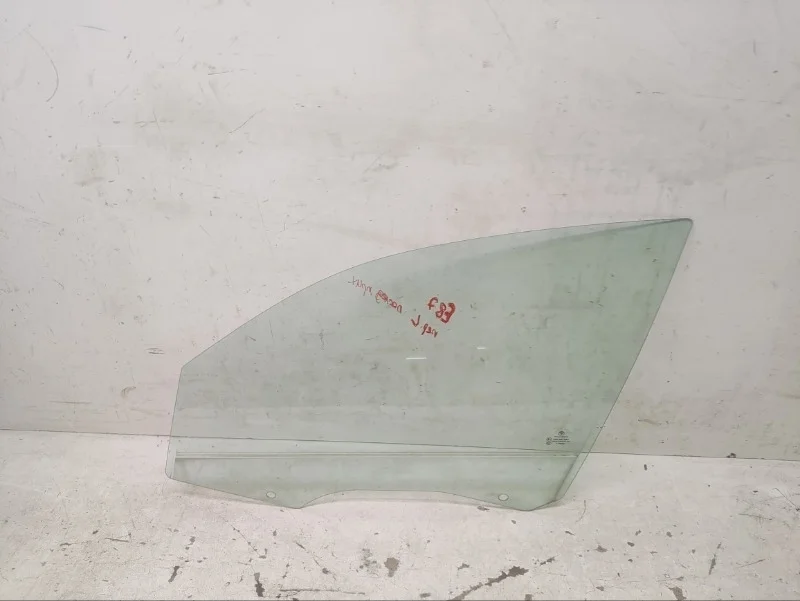 Стекло BMW 1er 2004-2013 E87