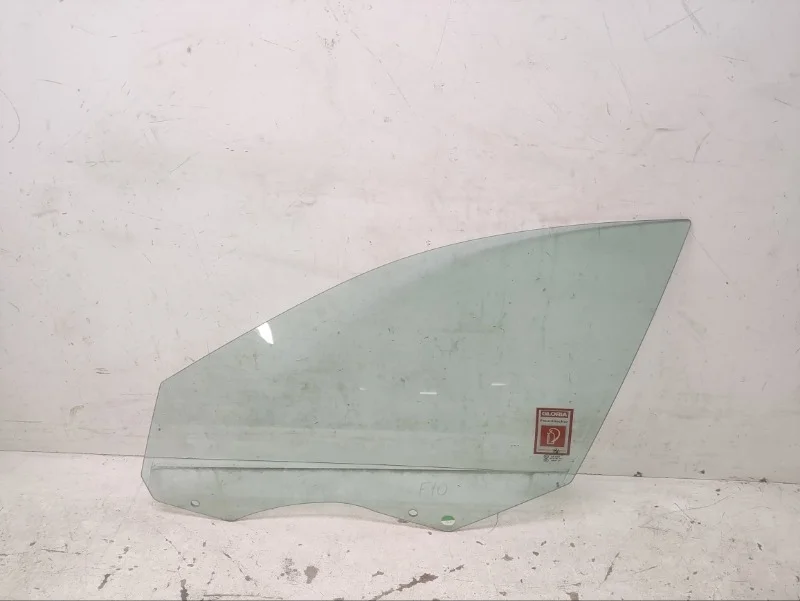 Стекло BMW 5er 2009-2017 F10