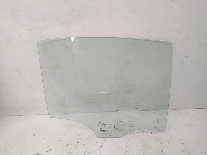 Стекло BMW 3er 2011- F30