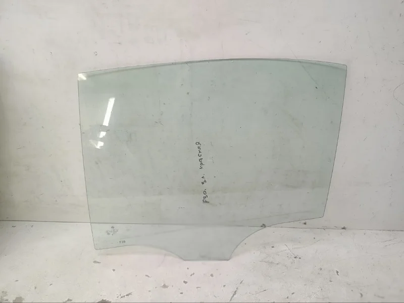 Стекло BMW 3er 2011- F30