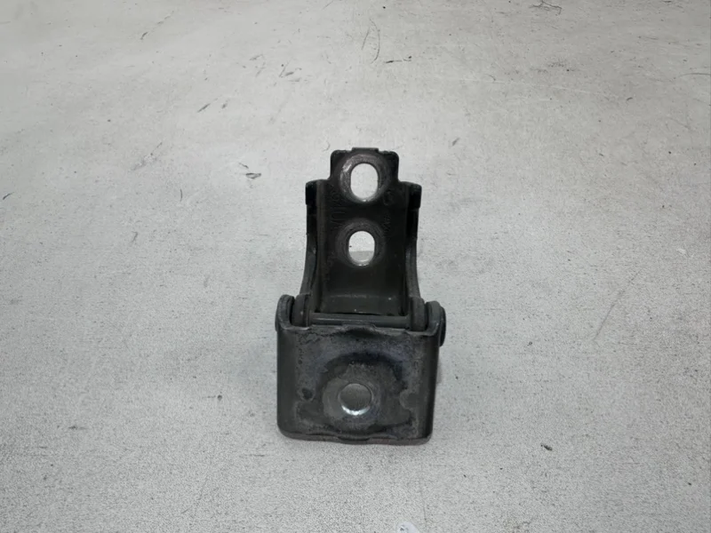 Петля двери Renault Megane 2008-2016 3