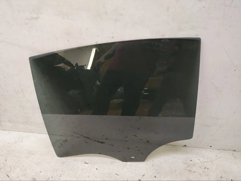 Стекло BMW 5er 2016- G30