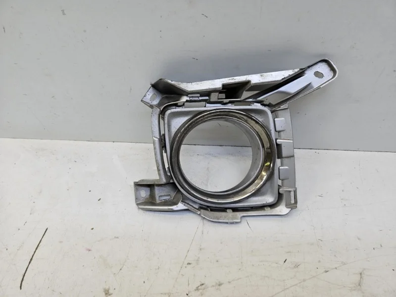 Окантовка птф Toyota Land Cruiser 2012-2015 200