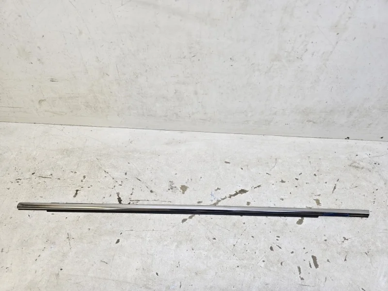 Молдинг стекла Hyundai Solaris 2017-2023