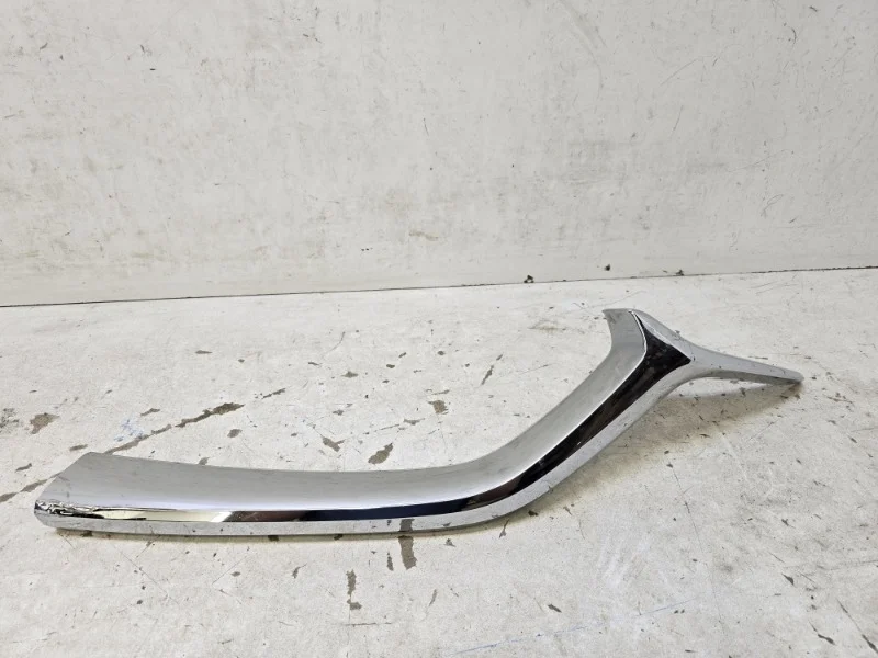 Молдинг решетки радиатора Mazda CX-5 2017-