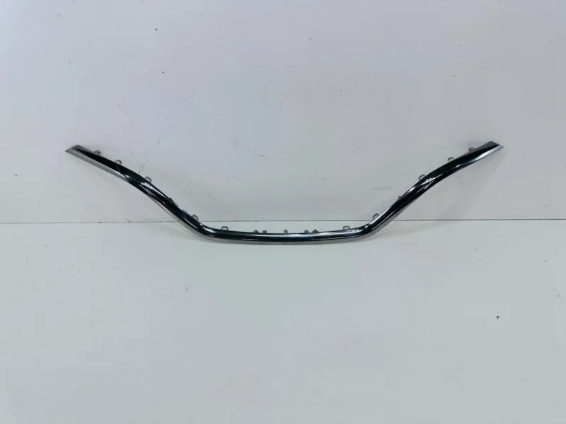 Молдинг решетки радиатора Renault Kaptur 2016-