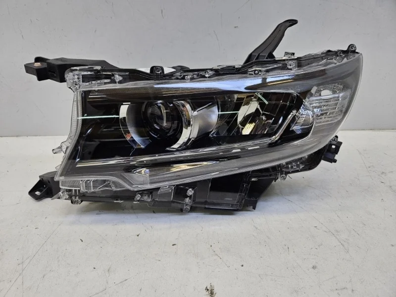 Фара Toyota Land Cruiser Prado 2017-2024 150