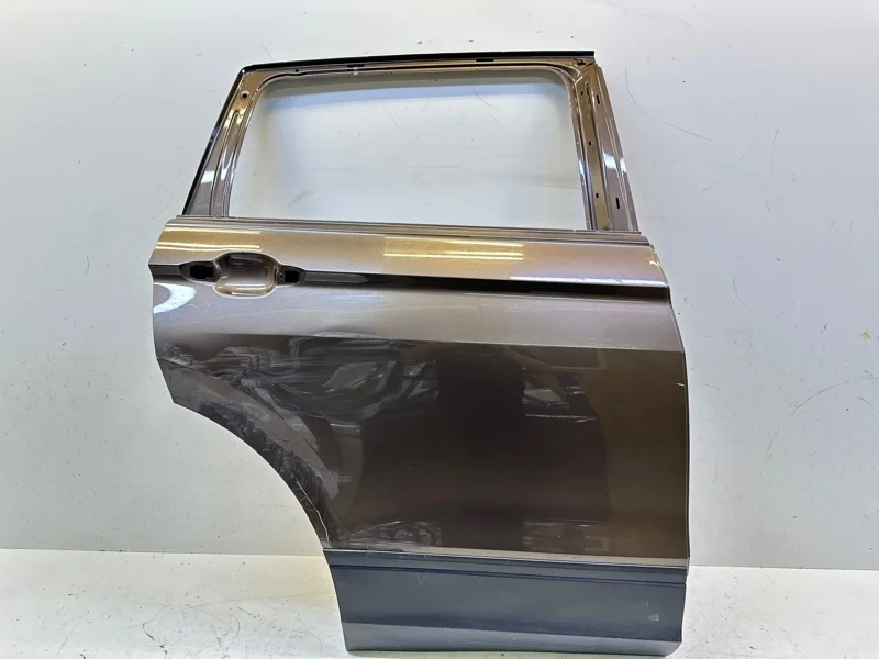 Дверь Volkswagen Tiguan 2017-2024